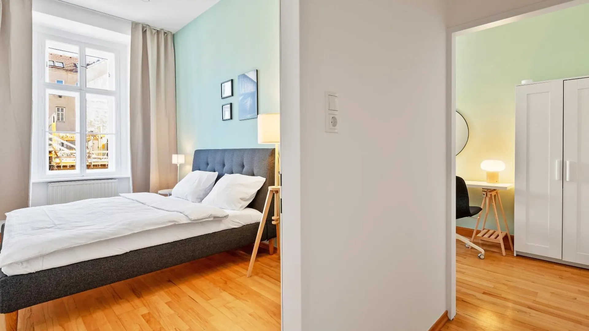 3 Bedrooms I 110 Square Meter I Walk To All Sights Vienna Apartment