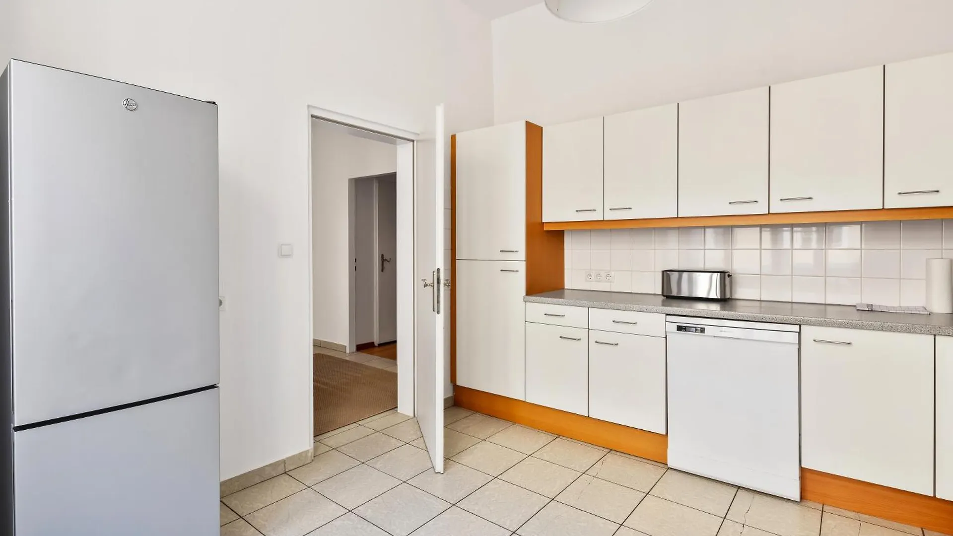 Apartment 3 Bedrooms I 110 Square Meter I Walk To All Sights Vienna