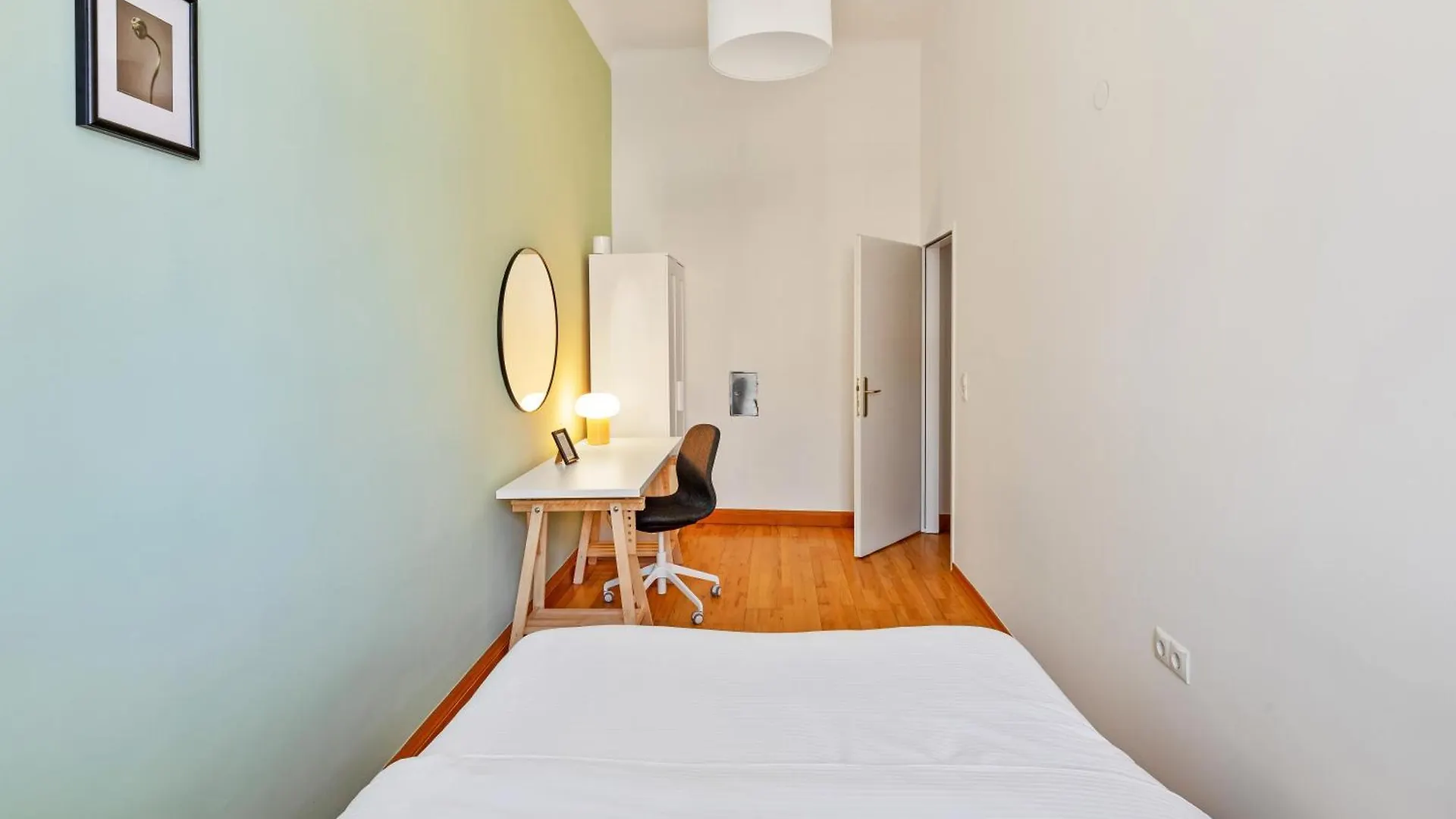 3 Bedrooms I 110 Square Meter I Walk To All Sights Vienna Austria