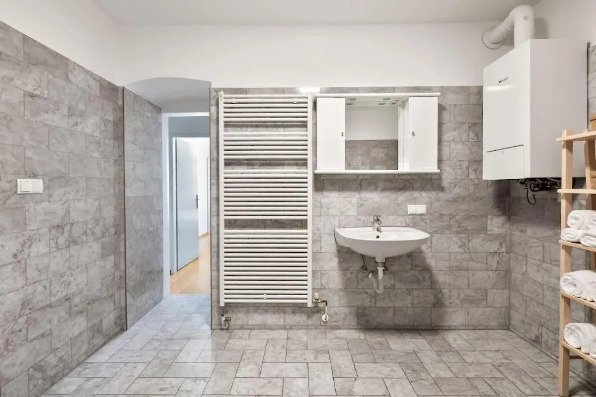 3 Bedrooms I 110 Square Meter I Walk To All Sights Vienna