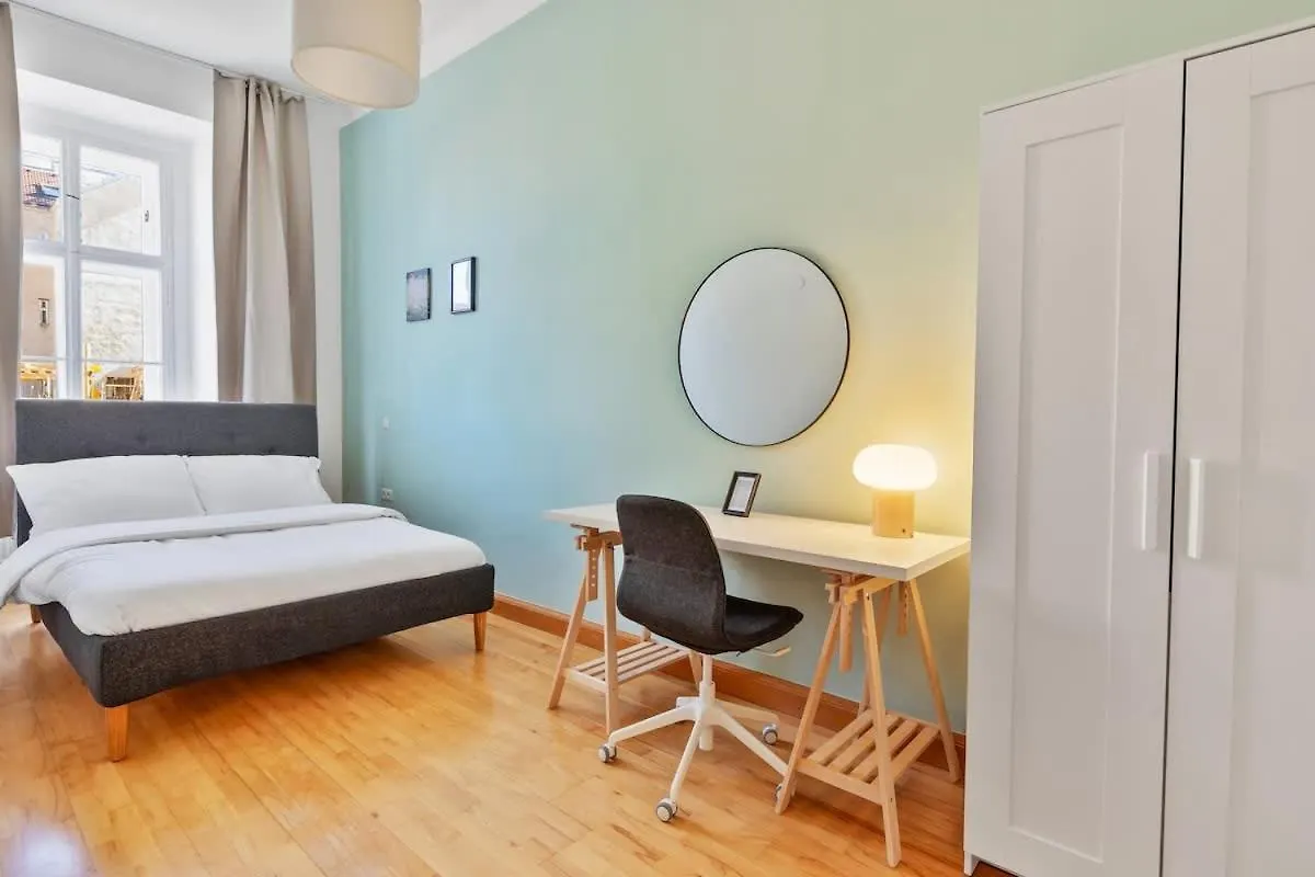 3 Bedrooms I 110 Square Meter I Walk To All Sights Vienna Austria