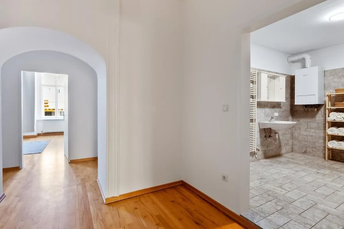Apartment 3 Bedrooms I 110 Square Meter I Walk To All Sights Vienna